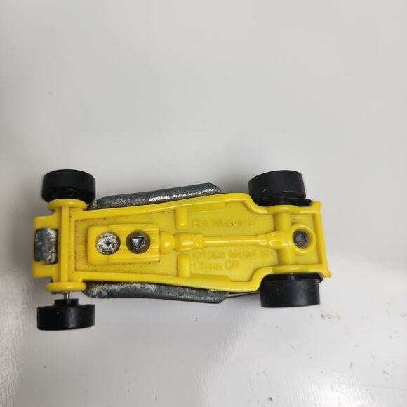 Mixed Lot of Matchbox Vehicles Various Dates 1983 to Current 5 Cars & 1 Airplane - Picture 7 of 15